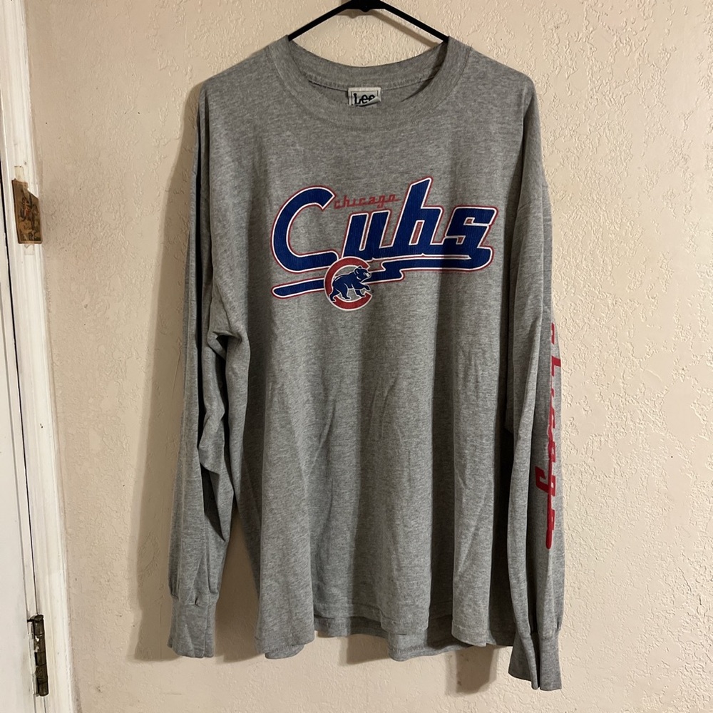 Chicago Cubs long sleeve LEE shirt.